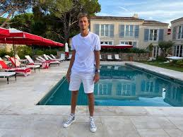 Daniil medvedev has become the dominant men's tennis player of the summer through tactical now medvedev has fearlessly taken on the most challenging opponent the united states open has to offer. Daniil Medvedev ×'×˜×•×•×™×˜×¨ Welcome To St Tropez Hotelloupinet