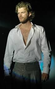 Pin By Gabriela Zaharia On Actors Kivanc Tatlitug Turkish Actors Turkish Men