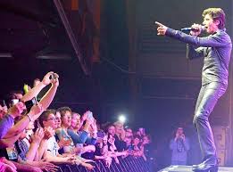 Stars 80, la tournée est une tournée musicale d'artistes de variétés ayant réalisé des tubes dans les années 1980 pour la grande majorité. Le Telegramme Lorient Loisirs Nos Idees De Sorties Du Week End