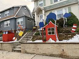 Cat In The Hat House Decor Cats Decor Birthday Party