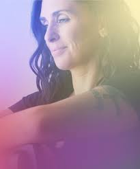 Laura Mckowen Author Podcaster Ceo Of The Luckiest Club