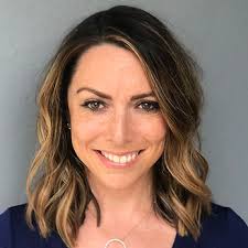 Lindsay Cooke's Instagram, Twitter & Facebook