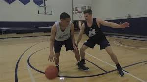 Alasannya, dengan mengetahui cara mendrible bola basket, maka kunci keberhasilan untuk mengetahui cara lay up semakin mudah. Cara Melakukan Dribble 15 Langkah Dengan Gambar Wikihow