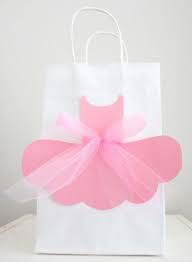 Birthday party goodie bags are the creative mom's chance to show off a bit, but less inspired party planners can struggle with these party favors. 50 Diy Birthday Party Favor Gift Bags Smart Party Ideas