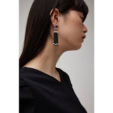 Kahiko 【kahiko】LEIGHTON LAM ココナッツリーフピアス ブラック×ゴールド -ファッション通販 FASHION WALKER