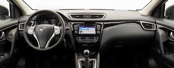 The nissan qashqai (/ˈkæʃkaɪ/) is a compact crossover suv produced by the japanese car manufacturer nissan since 2006. Nissan Qashqai Infos Preise Alternativen Autoscout24