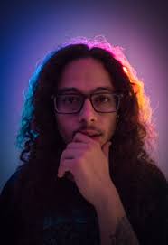 What are some tips for a beginner learning Blender?