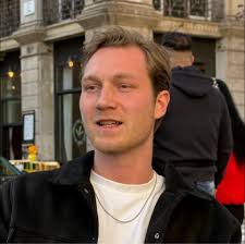 Can someone recommed a restaurant in Palermo for late New Years dinner  (12.31)?