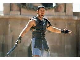 Durante le riprese de il gladiatore rifiutò di girare una scena piccante con una ragazza, e ha raccontato a tv. Il Gladiatore 20 Anni Dopo Punti Di Sutura Per Russell Crowe E La Morte D Infarto Di Oliver Reed I 18 Segreti Corriere It