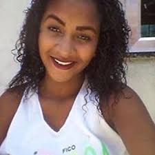 Stream Isabelle Ryan music