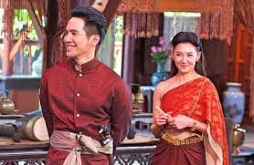 The ladies must pull off a big score, despite having zero criminal expertise, in order to reimburse the gangs. Thai Drama Bpoop Phaeh Saniwaat 2018 First Impression Asian Dramas And Movies Amino