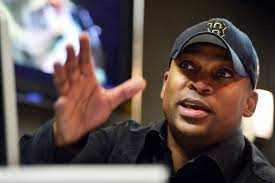 Robert marawa biography, age, parents, wife, baby, salary, health issues.robert marawa biography.robert marawa is a south african television and radio. Why Marawa Got The Boot Citypress