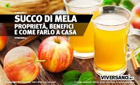 Scaldare il succo di mela a fiamma bassa con la cannella, il pepe e i chiodi di garofano. Succo Di Mela Proprieta Benefici E Come Fare Il Succo In Casa