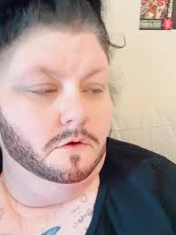 Holly Rutter Dating Profile