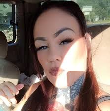 How can single mothers raise their children successfully without help from  family or fathers?