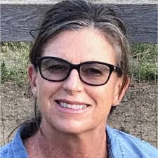 Beth Vowell's Instagram, Twitter & Facebook