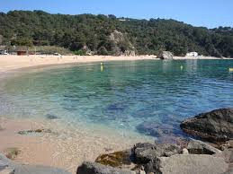 Lloret de mar est réputée pour être une destination festive avec de nombreux bars et discothèques. Apartment Zum Mieten Direkt Am Strand Von Canyelles Lloret De Mar