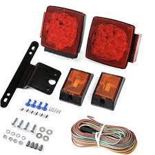 Shop defender for a wide variety of boat trailer lights including led tail lights, trailer lighting kits, adapter plugs, wiring harness & replacement lights. 5 Best Boat Trailer Lights In 2021 Tested And Reviewed By Boat Enthusiasts Globo Surf