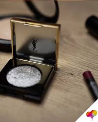 Wir verraten schminktipps, mit denen ihr eure augen größer schminken könnt. Kleine Augen Grosser Schminken Die Besten Tricks 2020 Lovethislook De