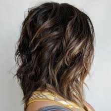 Volume controllato sul taglio medio. Top 50 Tagli Per Capelli Spessi E Mossi Nel 2022 Capellidistile It