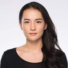 Jessie mei li currently inhabits a weird stratum of celebrity. Jessie Mei Li Very Good To Play Alina Starkov From Shadow And Bone A Book By Leigh Bardugo Turning Into A Netflix Series P Pretty People Alina Starkov Jessie