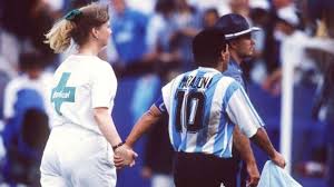 Él en la concentración del elenco comandado por lionel scaloni y la esposa y los hijos. Muere Maradona Me Cortaron Las Piernas Y Otras 5 Frases Memorables Del Astro Argentino Bbc News Mundo