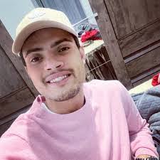 Eddie Mangual's Instagram, Twitter & Facebook