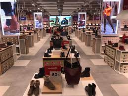 Lista magazinelor ccc din romania cu programul si adresele lor. SalutÄƒri Din Noul Magazin Ccc HuÈ™i Ccc Shoes Bags Facebook