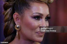 401 Jennifer Henderson Photos & High Res Pictures