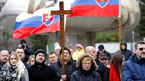 Es hat eine bevölkerung von mehr als fünf millionen menschen. In Der Slowakei Streiten Vor Der Wahl Die Christen