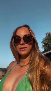 ash (@ashley.meredith)