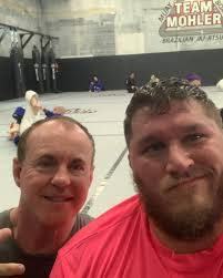 Shawna Mohler's Instagram, Twitter & Facebook