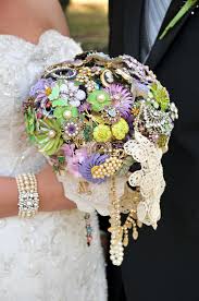 Wedding Bouquet Made By Brooch Bouquets Crafted Out Of Vintage Brooches Including Special Ones Don Bridal Brooch Bouquet Flower Bouquet Wedding Bridal Bouquet