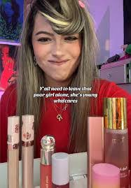 Samara Butler's Instagram, Twitter & Facebook