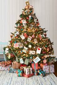 Playful gifts for music lovers, based on their favorite tunes. 50 Unique Christmas Tree Decoration Ideas And Themes 2020