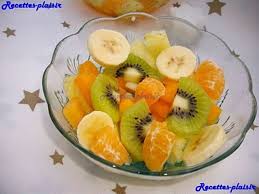 Cette salade exotique est aussi appétissante que légère, avec son mélange typiquement indien de fruits assaisonnés de sel et de poivre. Les Meilleures Recettes De Salade De Fruits
