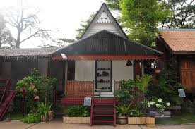 Along with the petronas twin towers, menara kl tower is easily malaysia's most recognizable and popular landmark. Johor Traditional House At 1 Malaysia Cultural Village Menara Kuala Lumpur Traditional House Johor Outdoor Structures