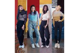 Blackpink's lisa's age, height & nationality revealed. Dance Awesome Campaign Commemorating The Launch Of The Galaxy A41 In Collaboration With Blackpink Tiktok Japan Top News