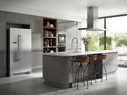 But this light grey kitchen with its robust kitchen units and stunning lucente styled doors is a beautiful addition to any home and will blend in perfectly. Eton Gloss Light Grey Benchmarx Kitchens Joinery