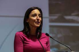 You will find below the horoscope of brune poirson with her interactive chart, an excerpt of her astrological portrait and her planetary dominants. Vaucluse Coronavirus Non La Secretaire D Etat Brune Poirson N A Pas Viole Les Mesures De Confinement