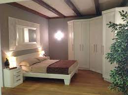 La presenza dell'armadio ad angolo può essere prevista anche in stanze diverse dalla camera da letto, quali ripostigli, mansarde, lavanderie o. Camera Da Letto Con Cabina Armadio Ad Angolo Contado Roberto Group Cucine E Arredamenti Su Misura In Legno