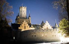 Zu jeder filiale bekommen sie per klick weitere informationen zur lage und dem aktuellen angebot. Soll Ich Mir Eine Burg Kaufen