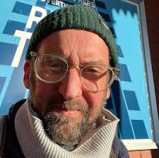 Welcome to Looking Sideways! Please say hello