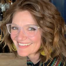 Jessica Younce's Instagram, Twitter & Facebook