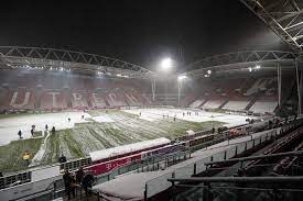 Turkije ligt in twee continenten en wordt hierdoor een transcontinentale staat genoemd. De Oranje Bal Is Een Wezenlijk Onderdeel Van Voetbal In De Sneeuw Nederlands Voetbal Ad Nl