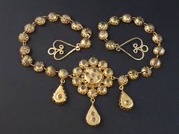 Ancien Khit Errouh En Or 18k Diamants Taille Rose Bijou Traditionnel Algerie Bijoux Traditionnels Bijoux De Bras Bijoux Marocains