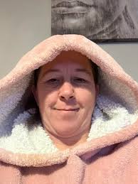 Hi I'm introducing myself to the group first I like say thanks for let me  my name is Rachel I'm 25 years old I have dyspraxia reading was hard for  when I