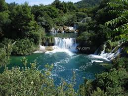 Rijeka krka danas ima 7 sedrenih slapova i njezine ljepote predstavljaju prirodni krški fenomen, koji se. National Park Krka Waterfalls Visitors Guide