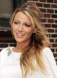 Blake Lively Blakelively Blake Lively Blake Lively Hair Color Oval Face Hairstyles Honey Hair Color