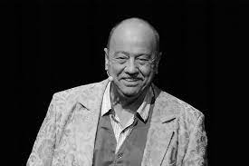 Oktober 2017 bis zu seinem tod war er vizepräsident des deutschen bundestages. Upos4jwcoxaubm